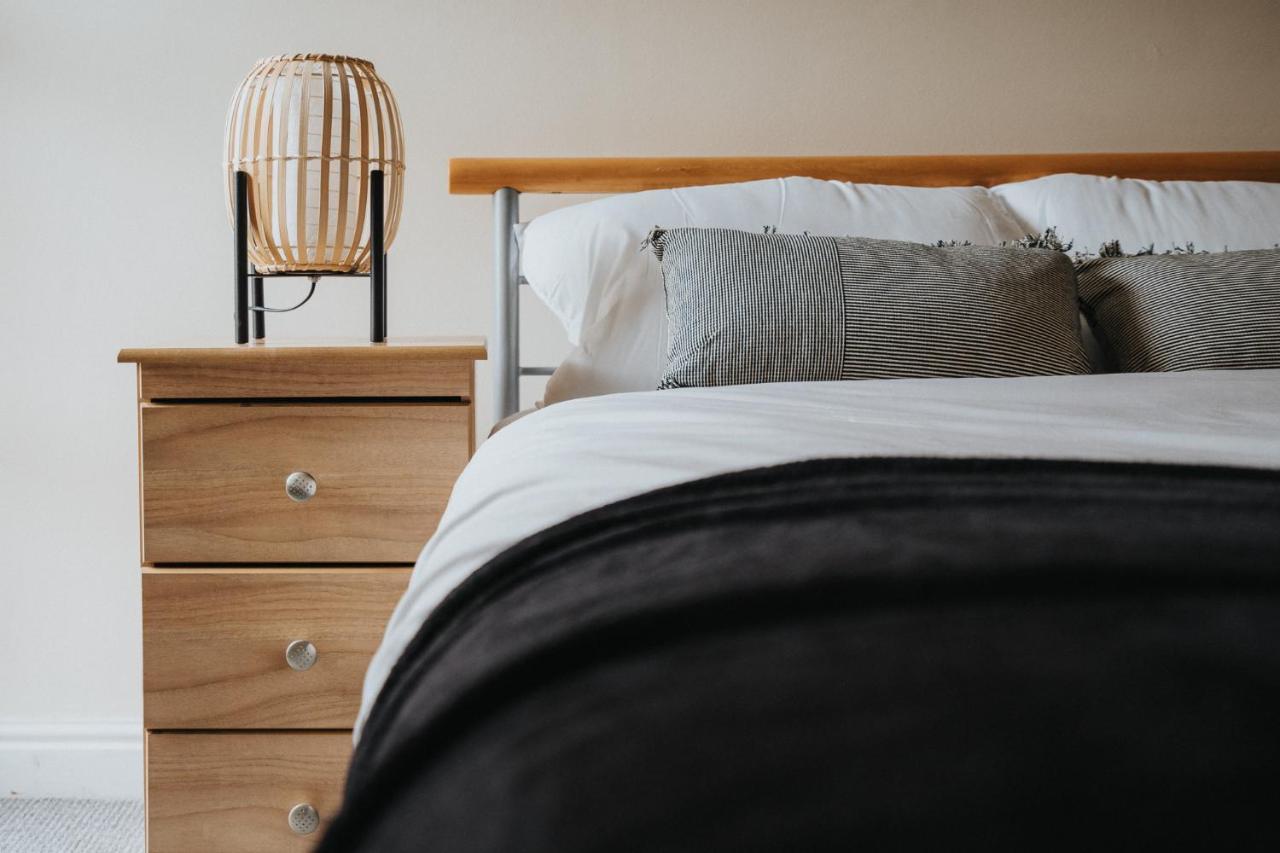 Brimmond Homes - Nr To Univ, Hospitals, O2 Apollo, Plab & 7 Mins To Centre - Stylish, Modern & Secure 2 Bed, 2 Bath With Allocated Free Parking Апартаменты *