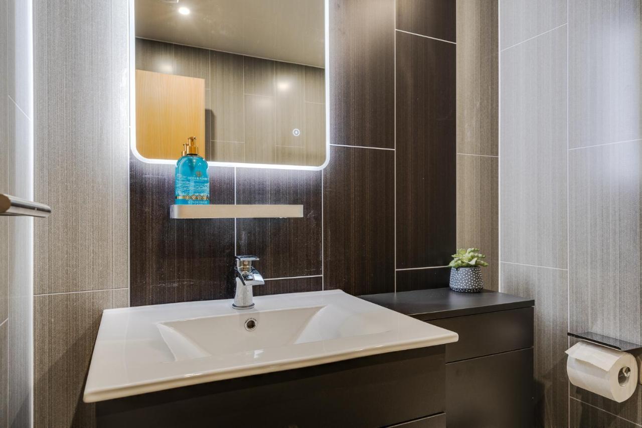 Brimmond Homes - Nr To Univ, Hospitals, O2 Apollo, Plab & 7 Mins To Centre - Stylish, Modern & Secure 2 Bed, 2 Bath With Allocated Free Parking Апартаменты