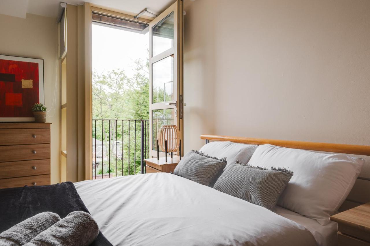 Brimmond Homes - Nr To Univ, Hospitals, O2 Apollo, Plab & 7 Mins To Centre - Stylish, Modern & Secure 2 Bed, 2 Bath With Allocated Free Parking *
