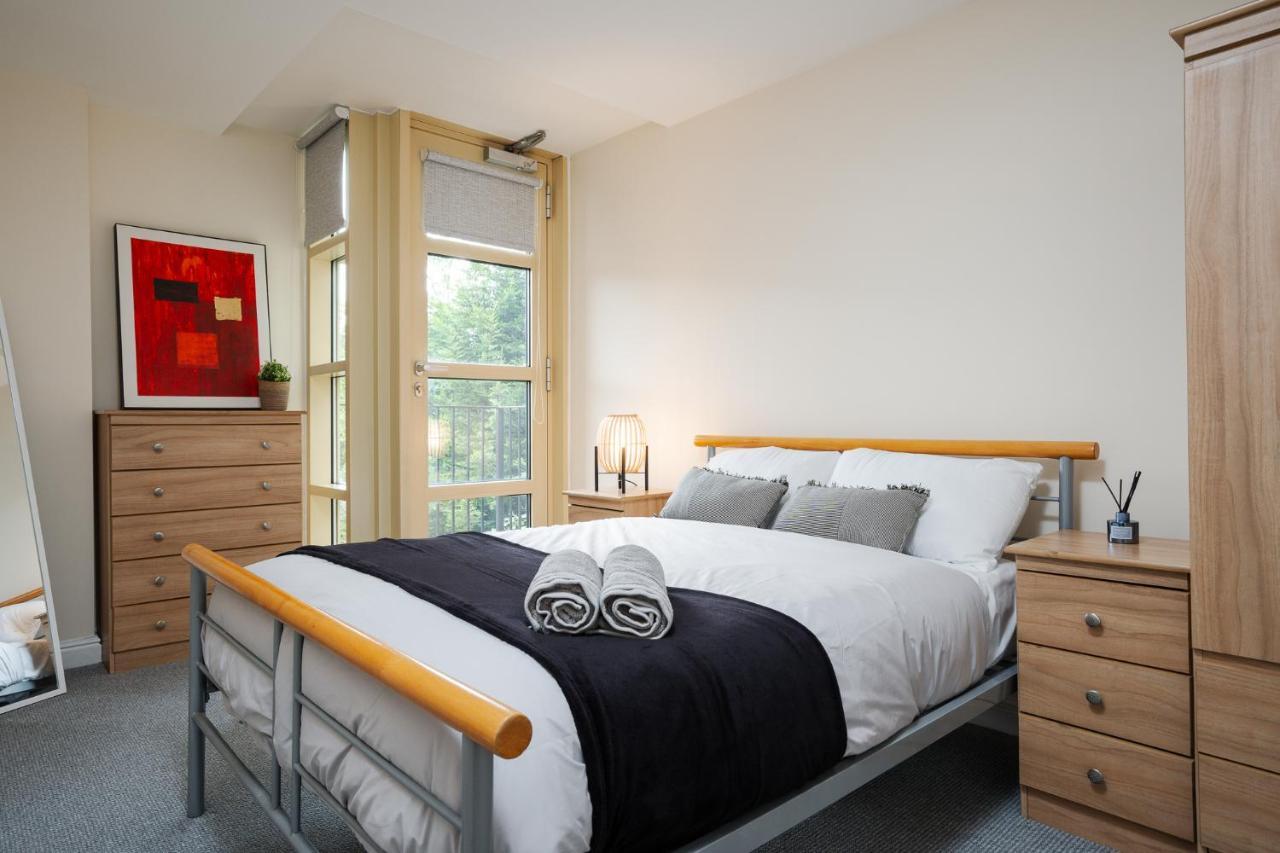Brimmond Homes - Nr To Univ, Hospitals, O2 Apollo, Plab & 7 Mins To Centre - Stylish, Modern & Secure 2 Bed, 2 Bath With Allocated Free Parking