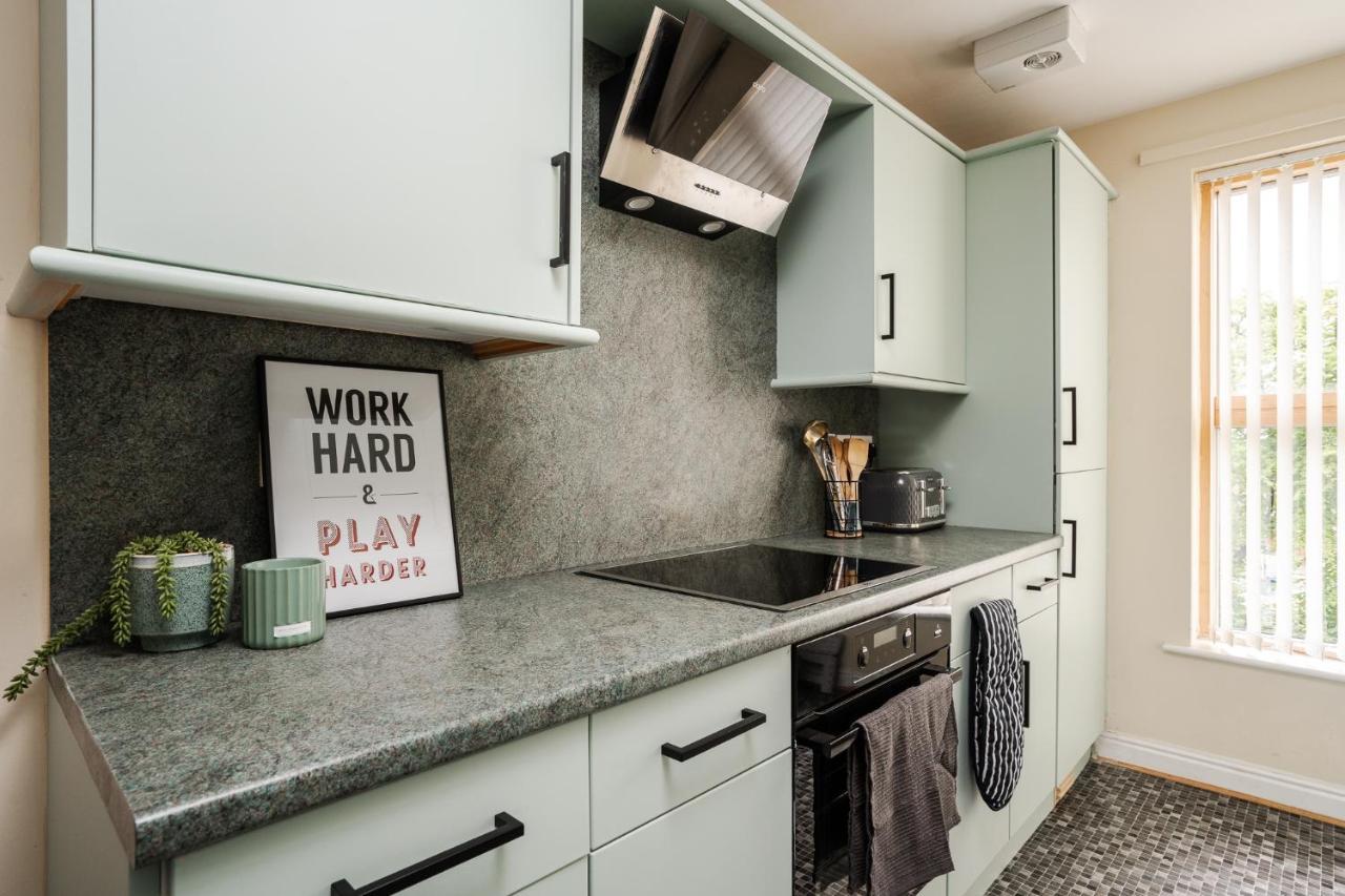 Brimmond Homes - Nr To Univ, Hospitals, O2 Apollo, Plab & 7 Mins To Centre - Stylish, Modern & Secure 2 Bed, 2 Bath With Allocated Free Parking