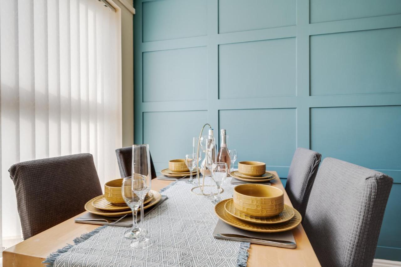 Brimmond Homes - Nr To Univ, Hospitals, O2 Apollo, Plab & 7 Mins To Centre - Stylish, Modern & Secure 2 Bed, 2 Bath With Allocated Free Parking Манчестер