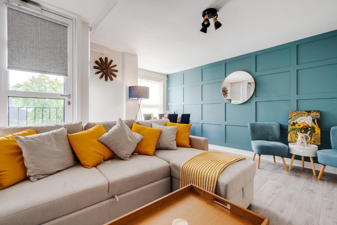 Апартаменты Brimmond Homes - Nr To Univ, Hospitals, O2 Apollo, Plab & 7 Mins To Centre - Stylish, Modern & Secure 2 Bed, 2 Bath With Allocated Free Parking
