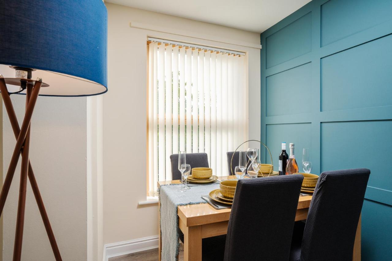 Brimmond Homes - Nr To Univ, Hospitals, O2 Apollo, Plab & 7 Mins To Centre - Stylish, Modern & Secure 2 Bed, 2 Bath With Allocated Free Parking