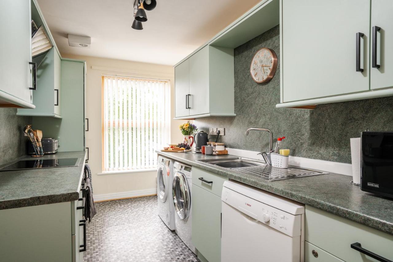 Brimmond Homes - Nr To Univ, Hospitals, O2 Apollo, Plab & 7 Mins To Centre - Stylish, Modern & Secure 2 Bed, 2 Bath With Allocated Free Parking * Манчестер