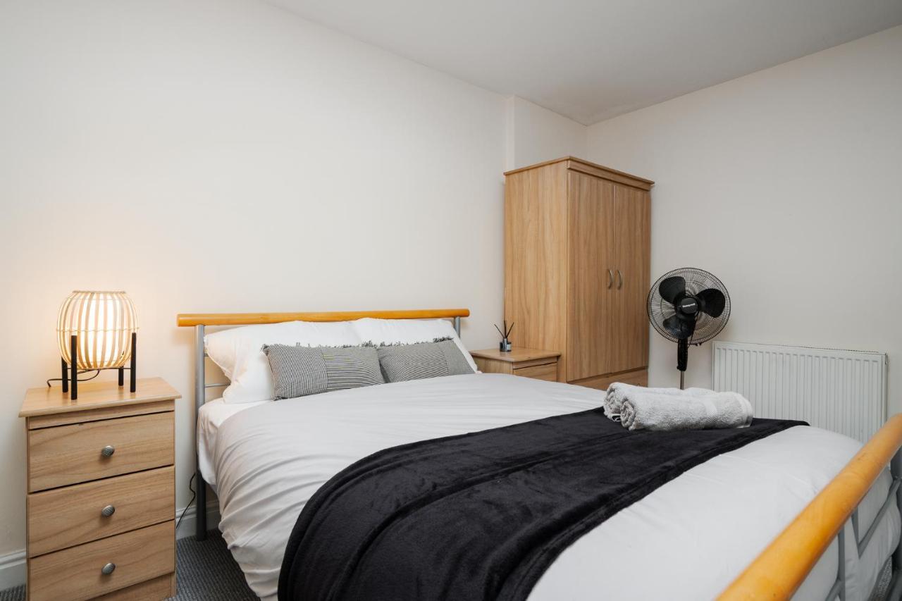 Апартаменты Brimmond Homes - Nr To Univ, Hospitals, O2 Apollo, Plab & 7 Mins To Centre - Stylish, Modern & Secure 2 Bed, 2 Bath With Allocated Free Parking *
